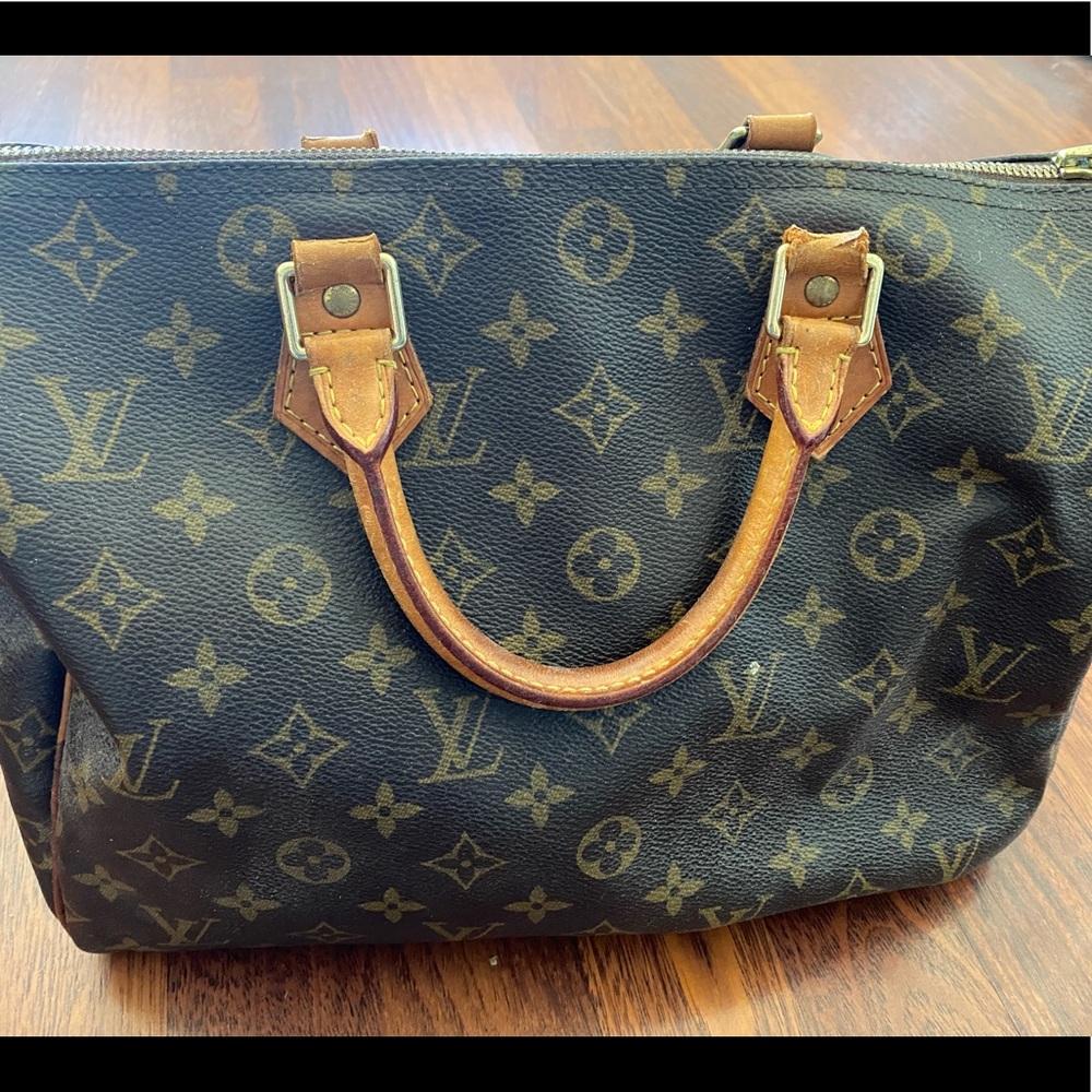 Louis Vuitton Speedy 30.